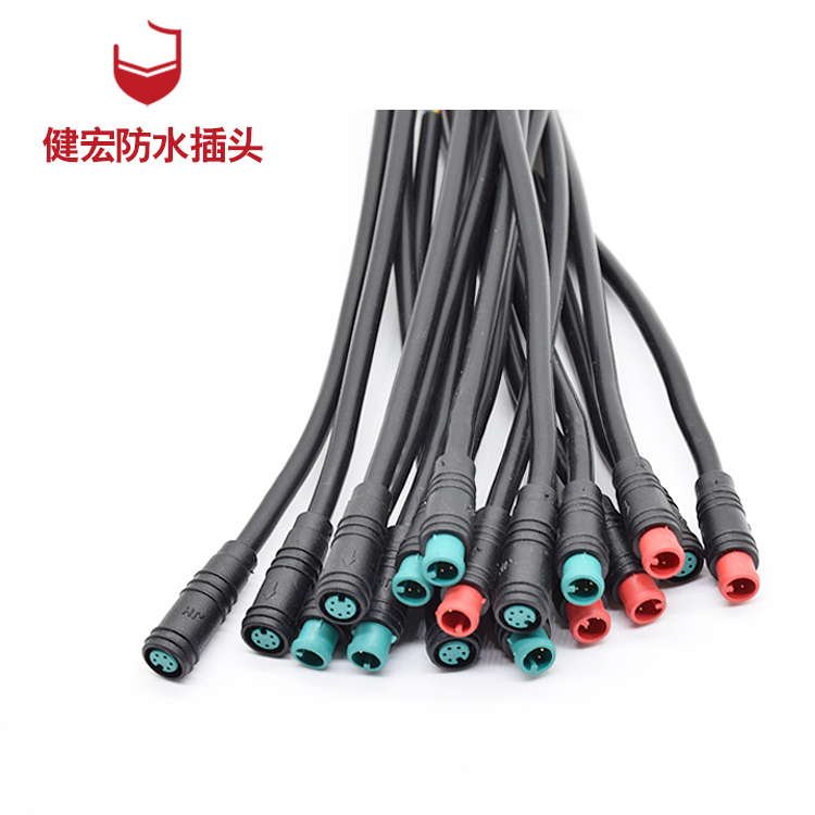 防水插頭的電線結(jié)構(gòu)很復(fù)雜